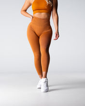 Load image into Gallery viewer, Terracotta Shape Seamless Leggings