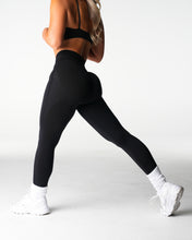 Load image into Gallery viewer, Black Edge Seamless Leggings