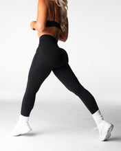 Load image into Gallery viewer, Black Edge Seamless Leggings