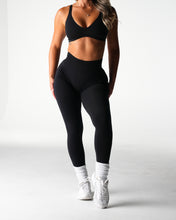 Load image into Gallery viewer, Black Edge Seamless Leggings