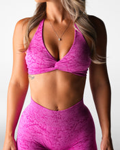 Load image into Gallery viewer, Soft Maui Breakthrough Stunner Seamless Halter Bra