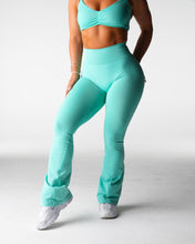 Load image into Gallery viewer, Mint Iconic Seamless Flare Leggings