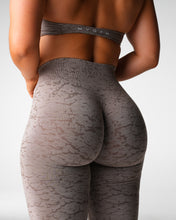 Load image into Gallery viewer, Taupe Breakthrough Seamless Leggings
