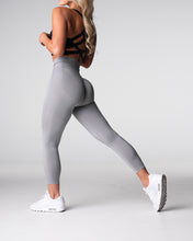 Load image into Gallery viewer, Grey Performance Seamless Leggings