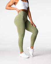 Load image into Gallery viewer, Meadow Lift Seamless Leggings
