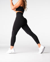 Load image into Gallery viewer, Black Digital Seamless Leggings