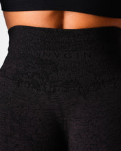 Load image into Gallery viewer, Black Digital Seamless Leggings