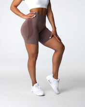 Load image into Gallery viewer, Cocoa Contour Seamless Shorts