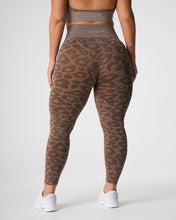 Load image into Gallery viewer, Mocha Leopard Seamless Leggings