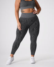 Load image into Gallery viewer, Black Speckled Zebra Seamless Leggings