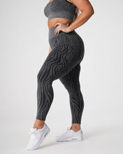 Load image into Gallery viewer, Black Speckled Zebra Seamless Leggings