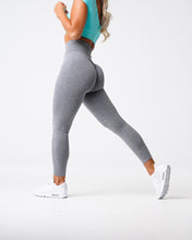 Load image into Gallery viewer, Grey Scrunch Seamless Leggings