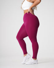 Load image into Gallery viewer, Berry Signature 2.0 Leggings