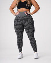 Load image into Gallery viewer, Black Camo Seamless Leggings