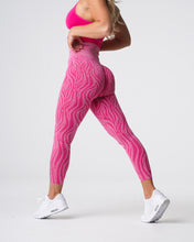 Load image into Gallery viewer, Fuchsia Zebra Seamless Leggings