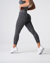 Load image into Gallery viewer, Black Speckled Snakeskin Seamless Leggings
