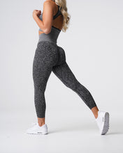 Load image into Gallery viewer, Black Speckled Snakeskin Seamless Leggings