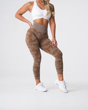 Load image into Gallery viewer, Mocha Camo Seamless Leggings