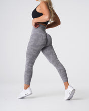 Load image into Gallery viewer, Grey Camo Seamless Leggings