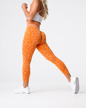 Load image into Gallery viewer, Burnt Orange Leopard Seamless Leggings