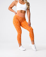 Load image into Gallery viewer, Burnt Orange Leopard Seamless Leggings