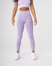 Load image into Gallery viewer, Lilac Zebra Seamless Leggings