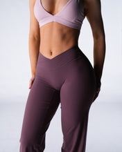 Load image into Gallery viewer, Velvet Port Aera Straight Leg Pants