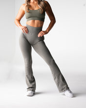 Load image into Gallery viewer, Khaki Green Iconic Seamless Flare Leggings