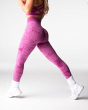 Load image into Gallery viewer, Sugarplum Digital Seamless Leggings