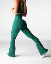 Load image into Gallery viewer, Balsam Harmony Ribbed Seamless Flare Leggings