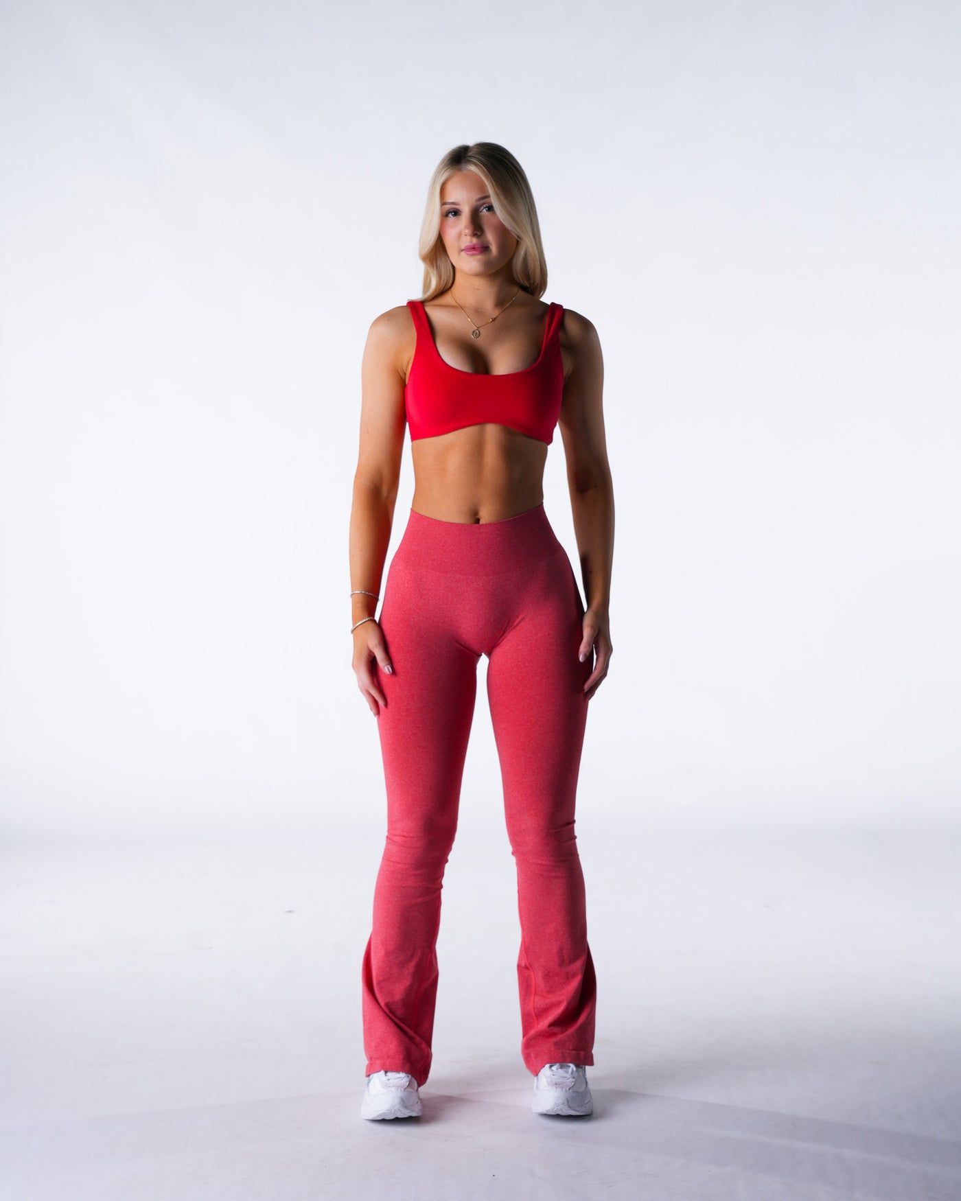 NVGTN Iconic Seamless Flare Leggings - Cherry Crush |