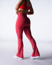 Load image into Gallery viewer, Cherry Crush Iconic Seamless Flare Leggings