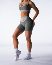 Load image into Gallery viewer, Aspen Aera Form Shorts