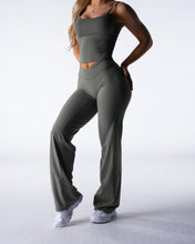 Load image into Gallery viewer, Aspen Aera Straight Leg Pants