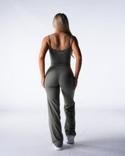 Load image into Gallery viewer, Aspen Aera Straight Leg Pants