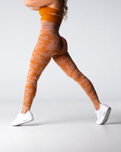 Load image into Gallery viewer, Terracotta Camo Seamless Leggings