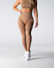 Load image into Gallery viewer, Beige Performance Seamless Leggings