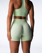 Load image into Gallery viewer, Honeydew Viral Pro Seamless Shorts