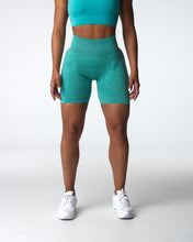 Load image into Gallery viewer, Turquoise Scrunch Seamless Shorts