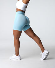 Load image into Gallery viewer, Pastel Blue Contour Seamless Shorts