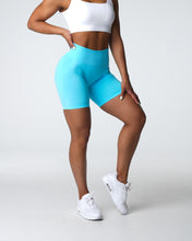 Load image into Gallery viewer, Aqua Contour Seamless Shorts