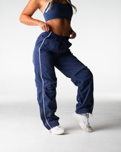 Load image into Gallery viewer, Sonic Stride Windbreaker Pants