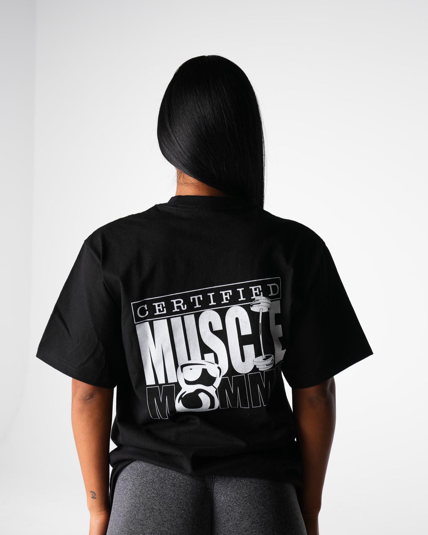 Black Muscle Mommy Graphic Tee