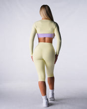 Load image into Gallery viewer, Limoncello AeraLite Capri Leggings