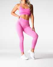 Load image into Gallery viewer, Bubble Gum Pink Figure Seamless Leggings