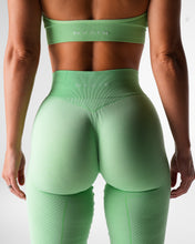 Load image into Gallery viewer, Pistachio Figure Seamless Leggings