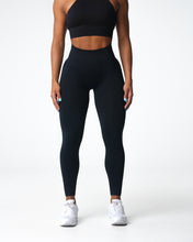 Load image into Gallery viewer, Black Performance Seamless Leggings