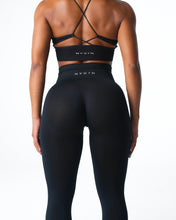 Load image into Gallery viewer, Black Performance Seamless Leggings