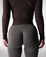 Load image into Gallery viewer, Cold Brew Iconic Seamless Flare Leggings