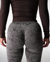 Load image into Gallery viewer, Cold Brew Digital Seamless Leggings